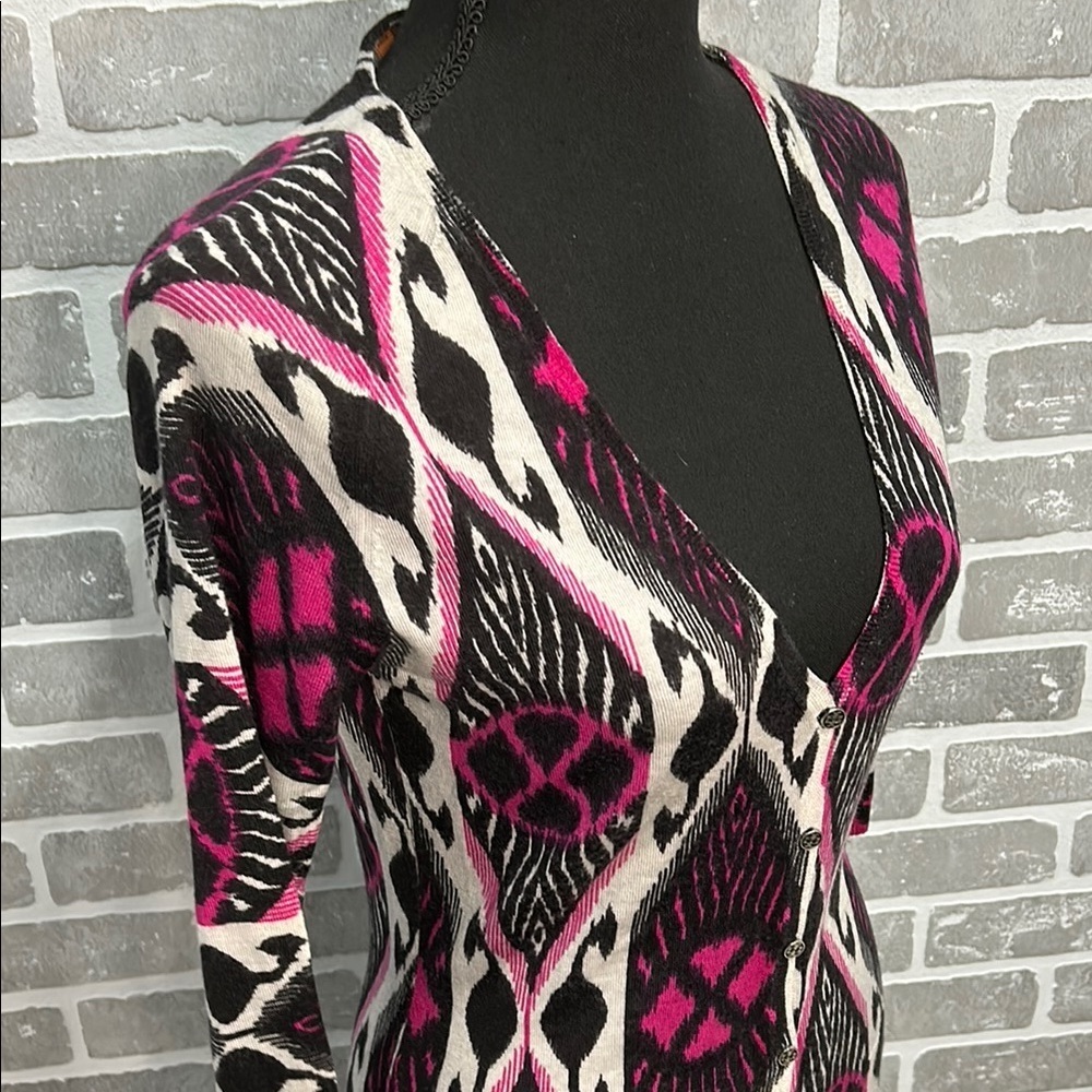 Tory Burch Ikat Print Merino Wool Cardigan Sweater Pink Black V Neck Size Small - Picture 3 of 14